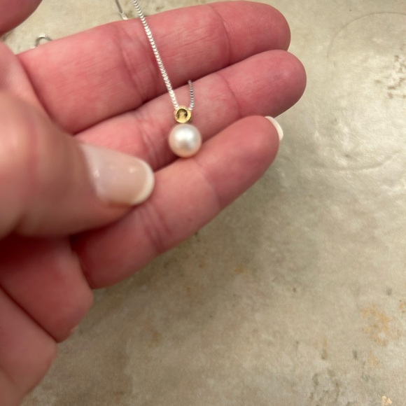 Genuine, pearl and diamond drop pendant with sterling silver box chain - Picture 5 of 11